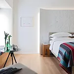 Mendeli Street Hotel By Prima Hotels - 18 Years Plus